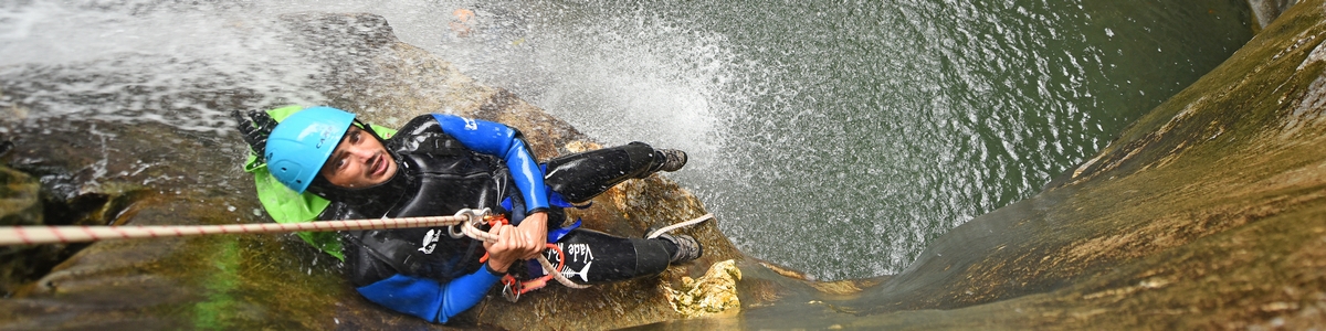 Rafting, canyoning, eaux-vives en Aragon et Béarn dans les Pyrénées