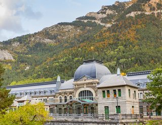 Gare internationale de Canfranc en Aragon dans les Pyrénées